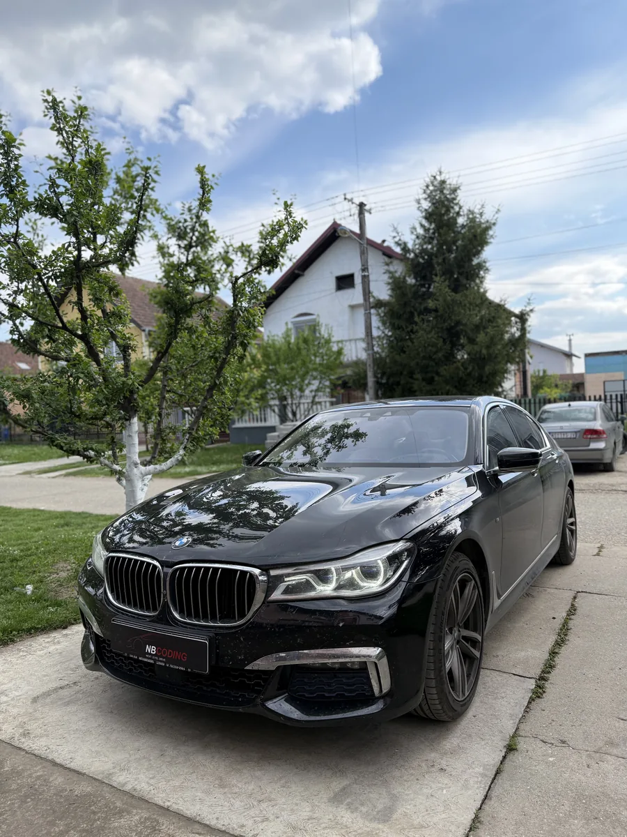 Crni BMW 7 2020 — chiptuning u NB Coding radionici